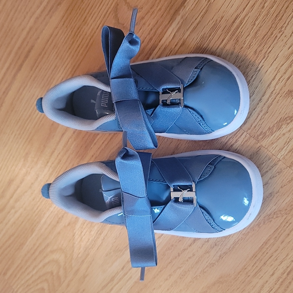 Puma Smash v2 Patent Buckle sneakers blue,size 10c